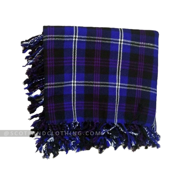Spilla Scozzese Anticata A Forma Di Pifferaio: Il Dettaglio Che Fa La Differenza Per Il Tuo Kilt O Plaid