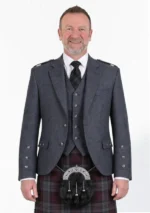 Chaqueta de Kilt Argyle de Lana Gris con Chaleco Vista Frontal