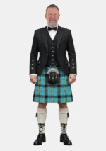 Vista Frontal do Traje de Kilt Xadrez Highland Dragon