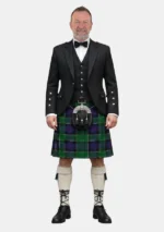 Vista frontal del Conjunto de Kilt de Tartán Leslie Hunting
