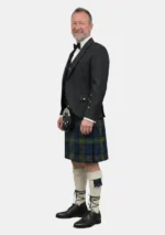 MacLaren Tartan Kilt Outfit linke Seite