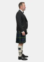 MacLaren Tartan Kilt Outfit rechte Seite