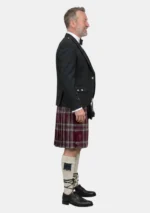Tynecastle Park Tartan Kilt Outfit rechte Seite